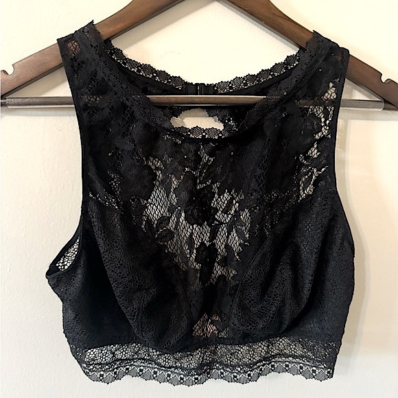 VICTORIA’S SECRET Black Lace Bralette - Picture 2 of 6